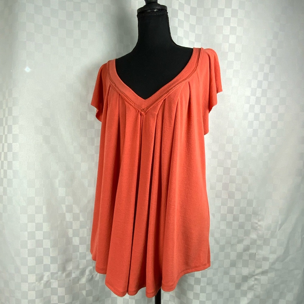 BUCKETLIST Women’s Coral V-Neck Tunic Size Large Flutter Sleeves Drapey